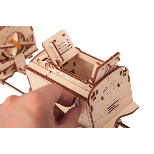 Maquette mécanique en bois, locomotive
