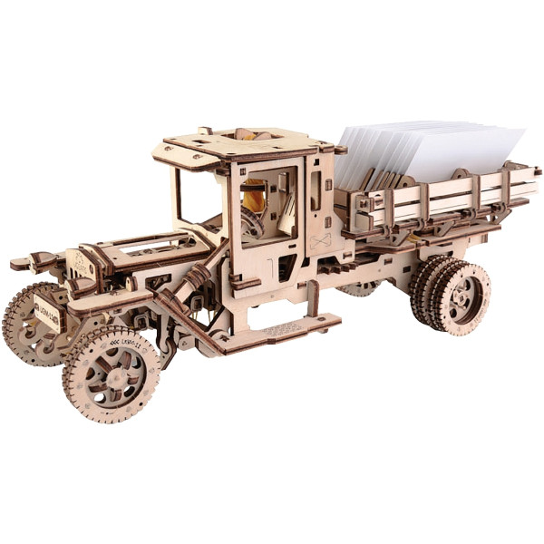 Maquette mécanique en bois, camion